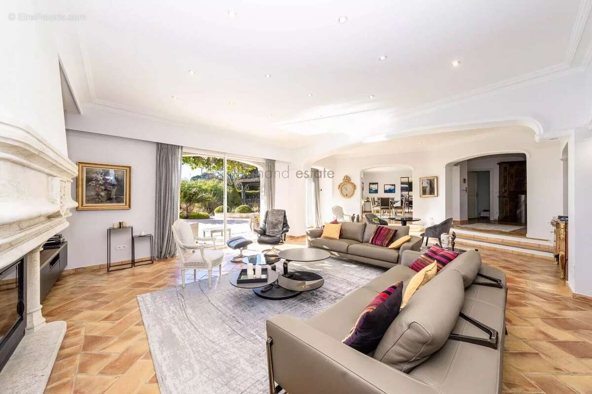 Maison à MOUGINS