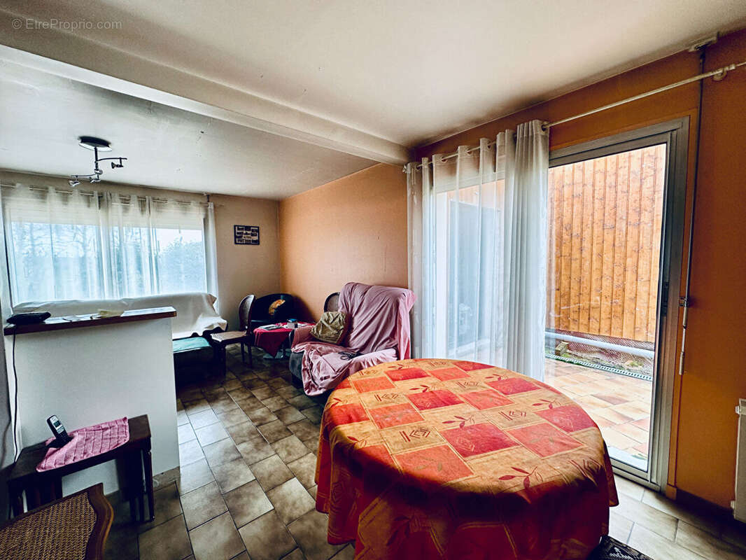 Maison avec dépendance, piscine et bois près de Villeréal - photo 9