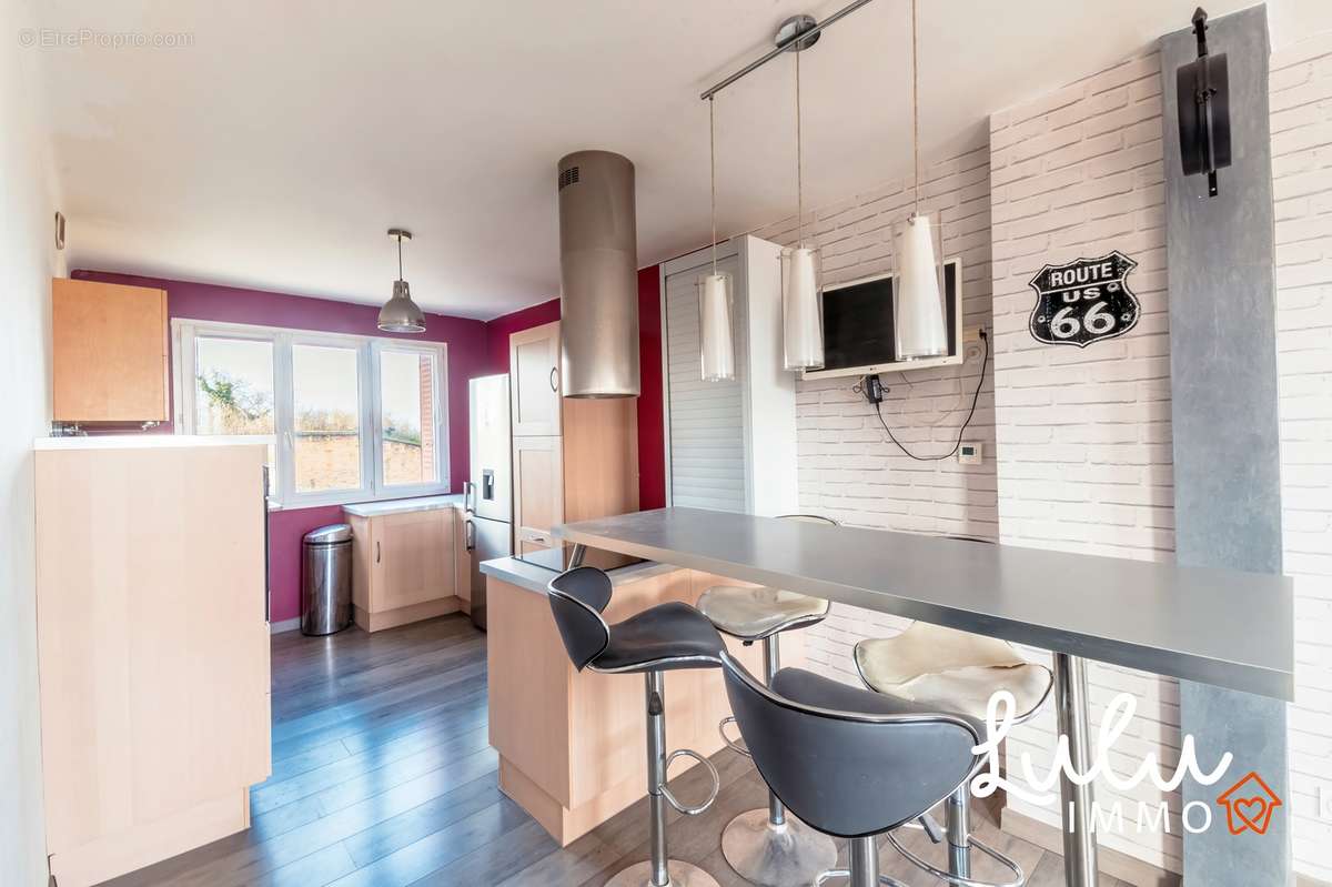 LYON 9ème – Appartement T2 Bis 66m2 avec balcon, cave et garage - photo 5