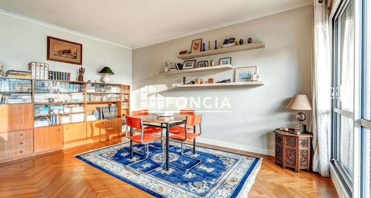 Appartement à NOISY-LE-ROI