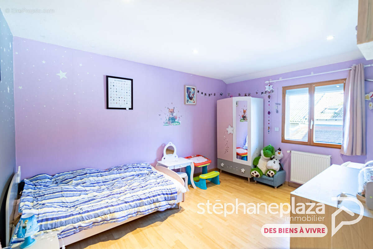 Maison à LESCHEROUX