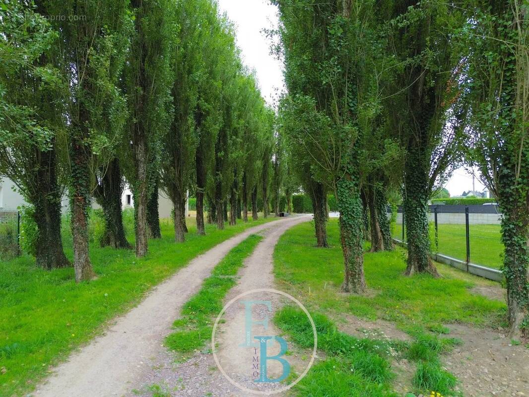 Terrain à NOYERS-BOCAGE