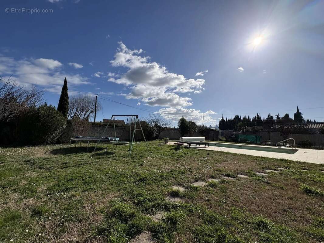 Maison à FONTVIEILLE