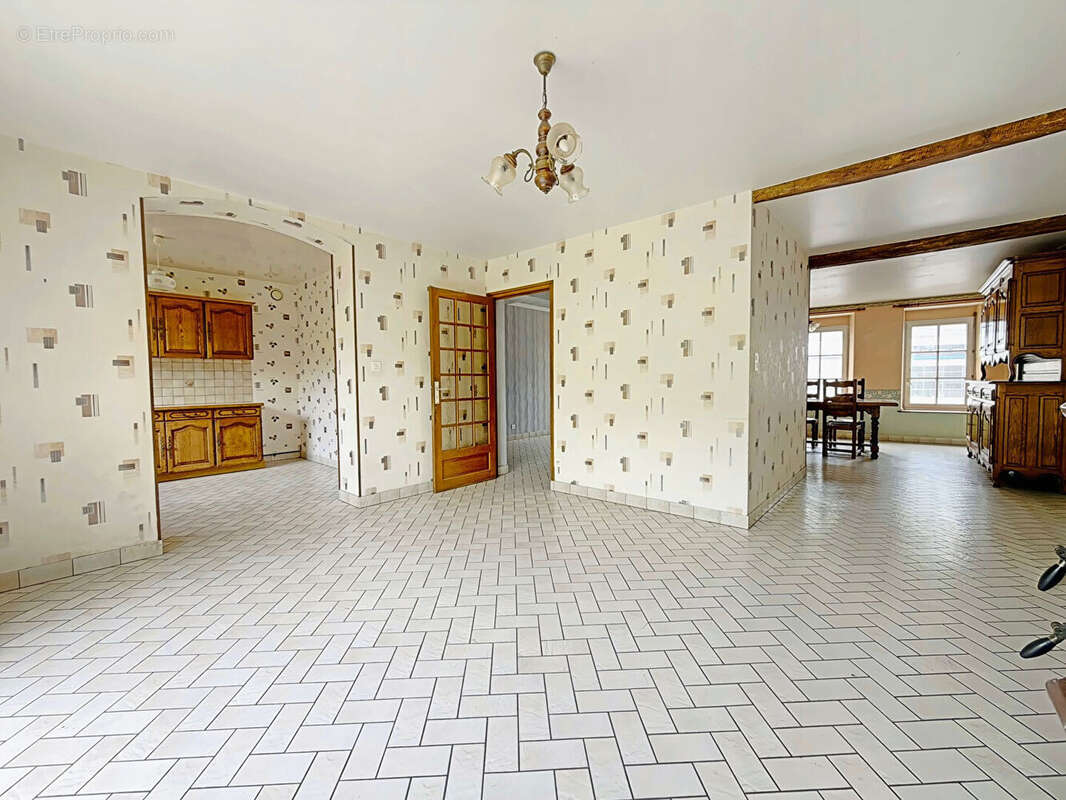 Maison à SIGNY-L'ABBAYE