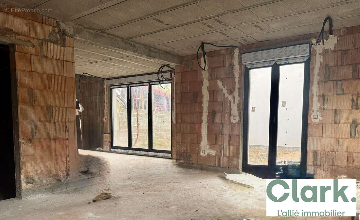 Espace salon actuel - Maison à BLAESHEIM