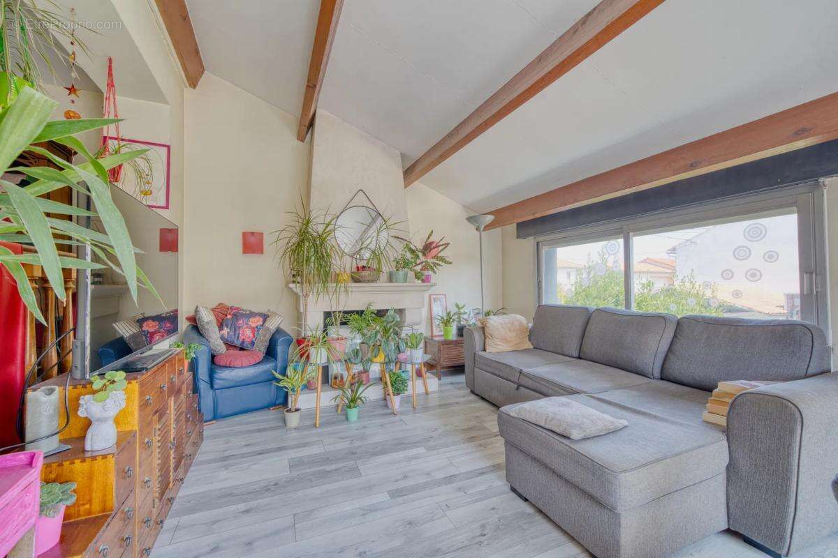 Maison de 6 pièces de 157 m² à La Rochelle - photo 3
