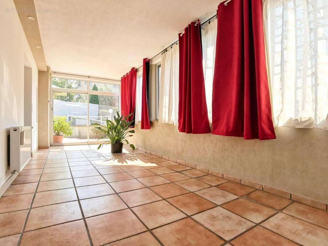   - Appartement à AUBENAS
