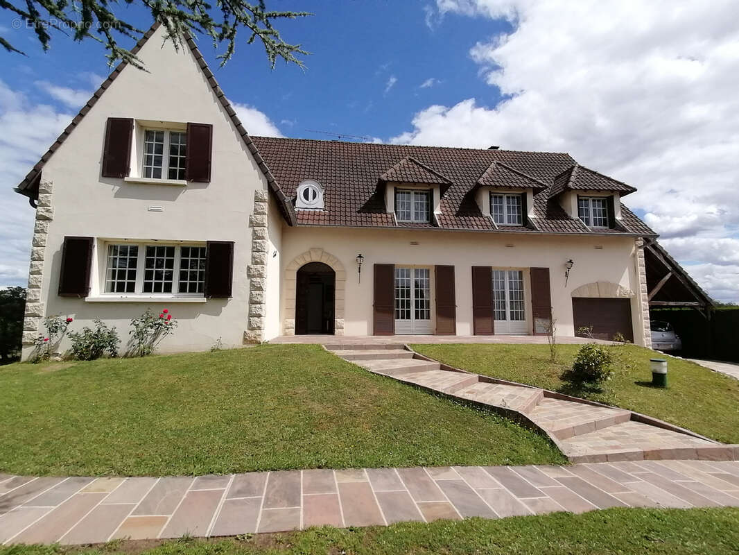 Maison à CERNAY-LA-VILLE