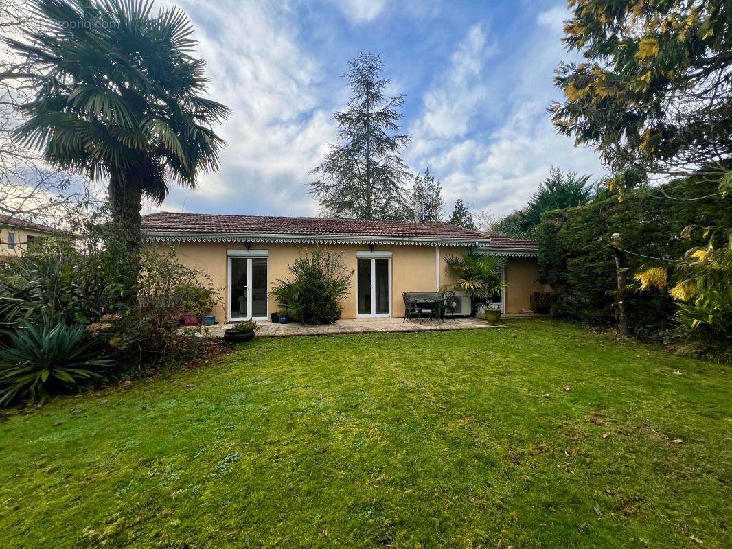 Maison à AMBARES-ET-LAGRAVE