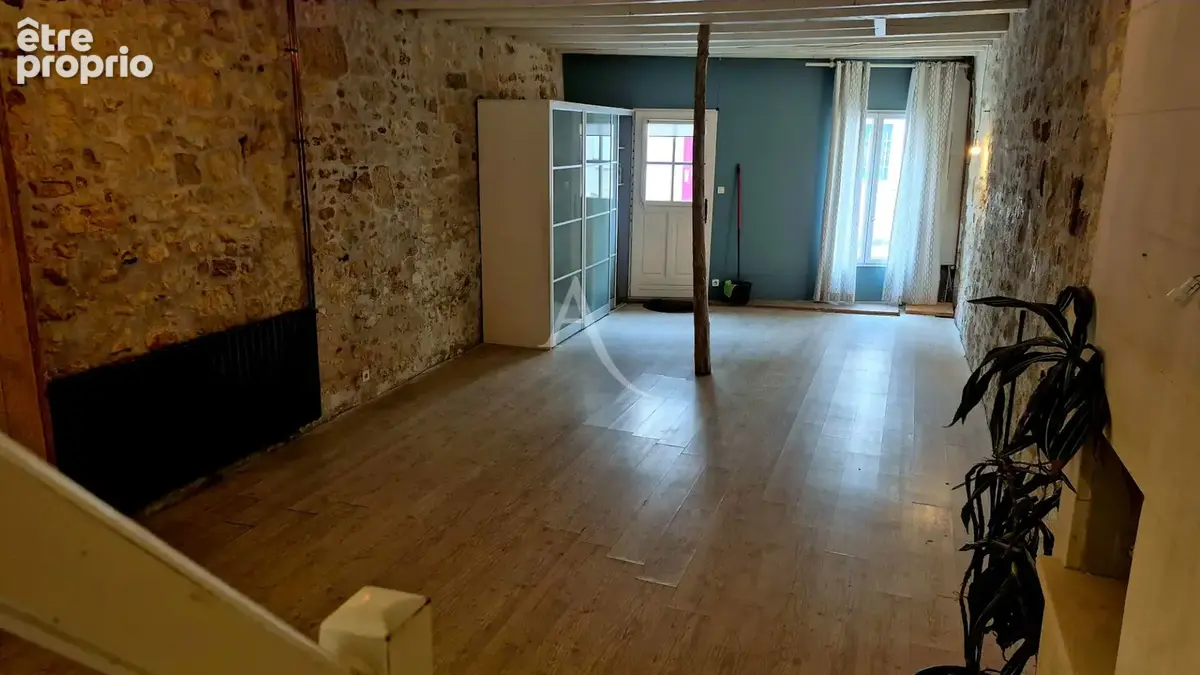 À DÉCOUVRIR - Une maison de ville pleine de charme avec jardin arboré ! - photo 8