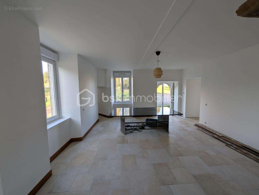 Appartement à MONTAUBAN-DE-BRETAGNE