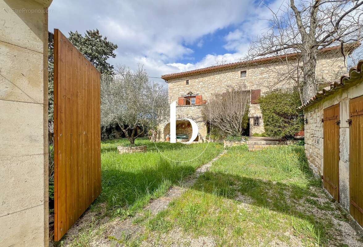 Maison à GOUDARGUES