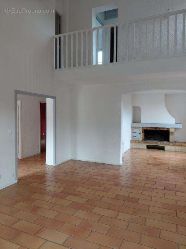 Maison à RESTINCLIERES