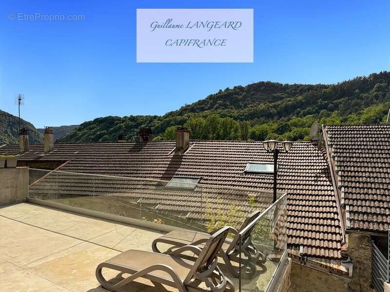 Au coeur de Thoirette (39240) - Maison de caractère en pierres – 4 chambres – Terrasses aménagées - photo 21