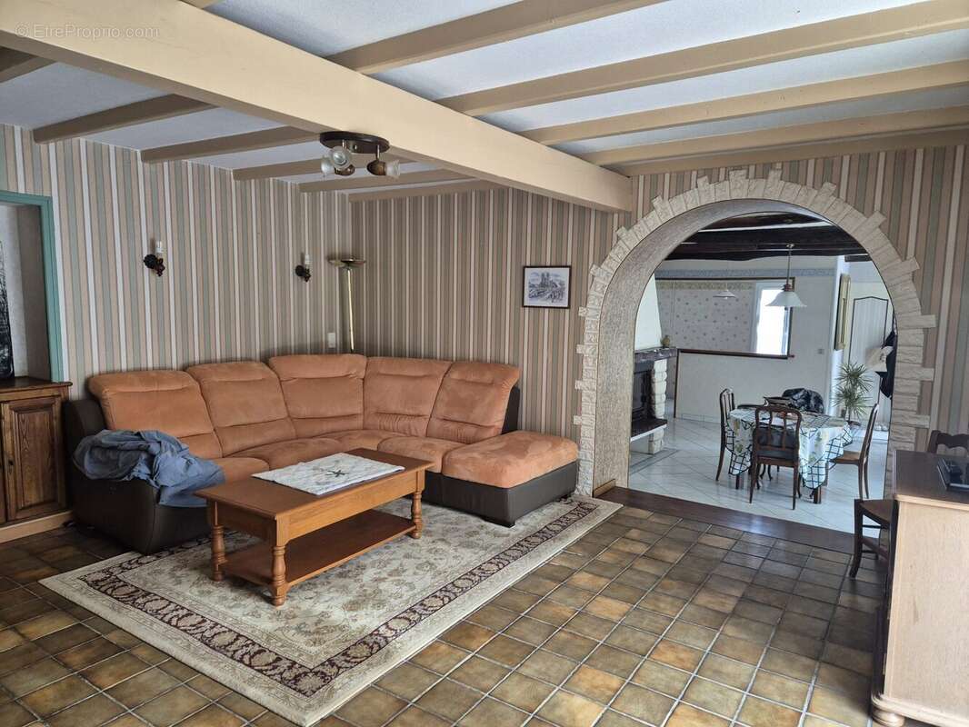 Maison à LES FOSSES