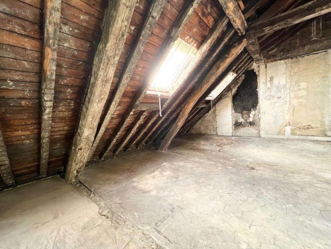 Appartement à PARIS-10E