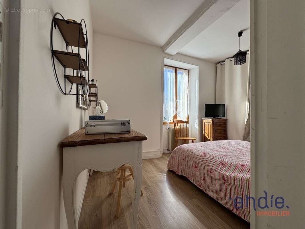 Maison à CLINCHAMPS-SUR-ORNE