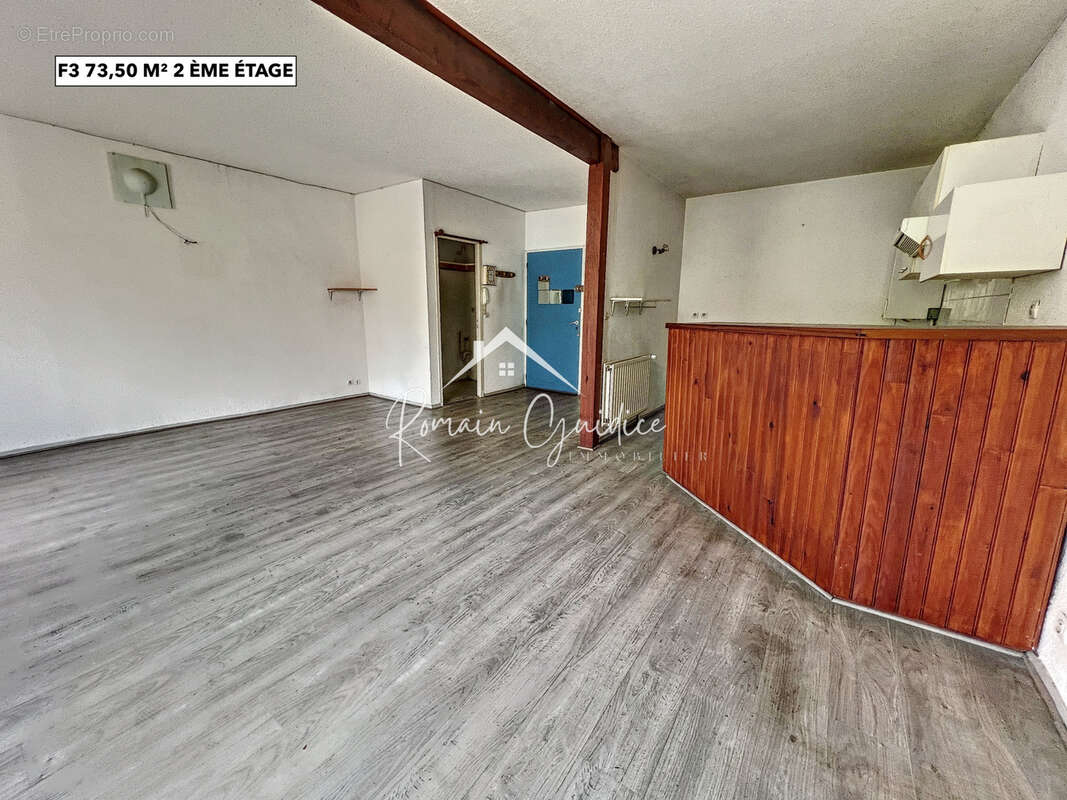 Immeuble de rapport de 321 m2 avec local commercial hypercentre - photo 8
