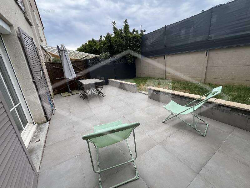 Maison à COMBS-LA-VILLE