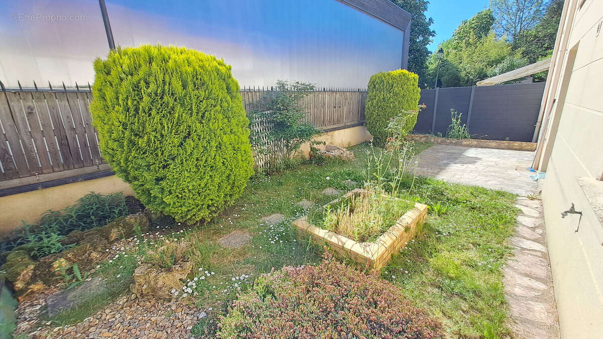 Appartement à SAINT-REMY-LES-CHEVREUSE