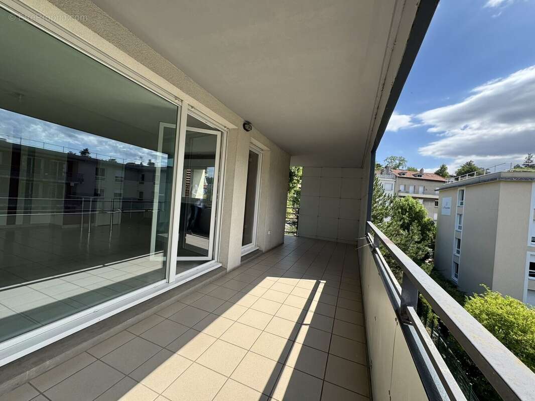 Appartement 69 m² à Saint-Priest-En-Jarez  - photo 5