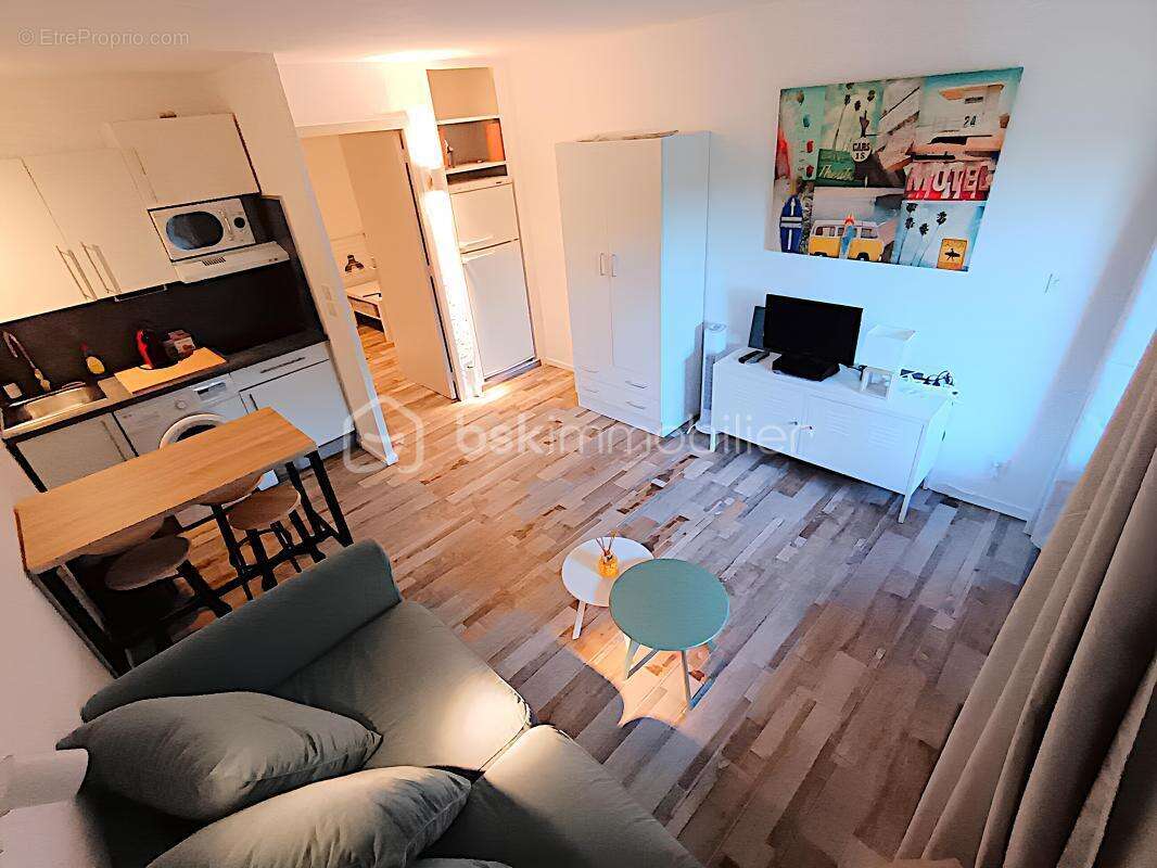Appartement à SIX-FOURS-LES-PLAGES