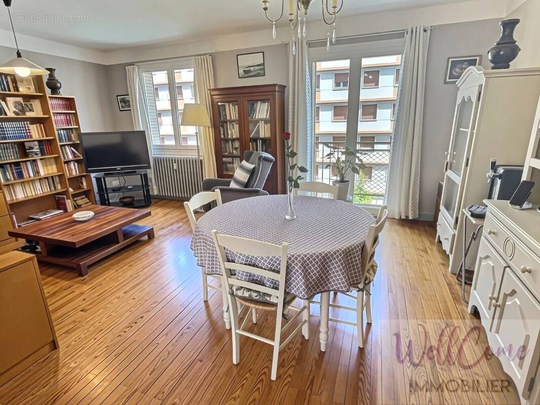 Appartement à AIX-LES-BAINS