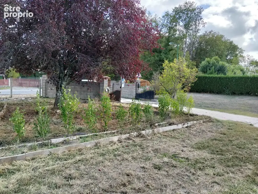 Pavillon plain-pied de 159 m2 habitables avec nombreuses dépendances - photo 4