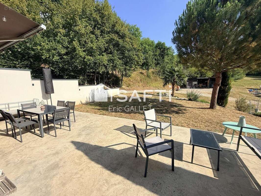 Maison 171 m² à Chasteaux  - photo 4