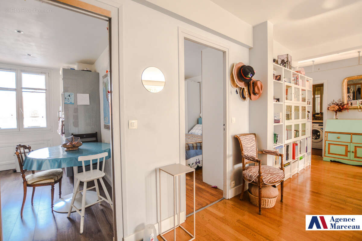 Appartement à COURBEVOIE