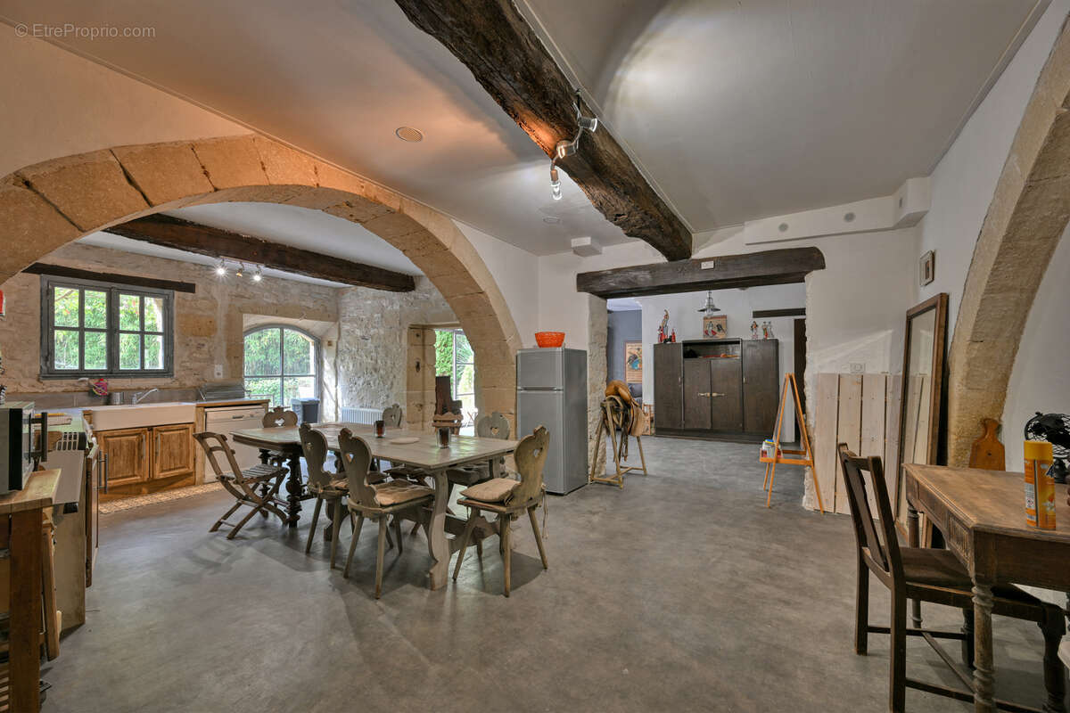 Maison à SALINELLES