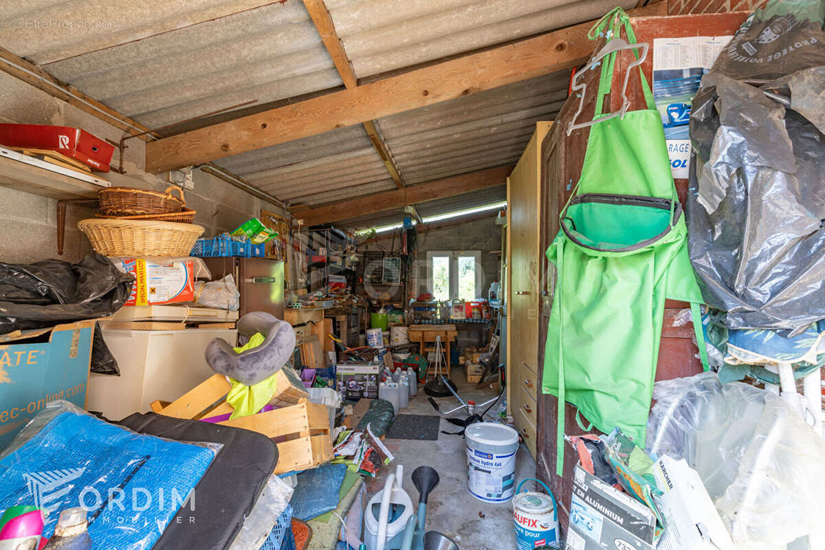 Rare à Saint-Sauveur-en-Puisaye : propriété de charme avec maison d'amis, dépendances et jardin clos. - photo 17