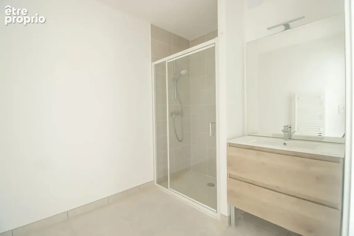 Quartier Les Justices - Appartement 99.28 m2 - 3 chambres - Deux terrasses - Deux stationnements - photo 6
