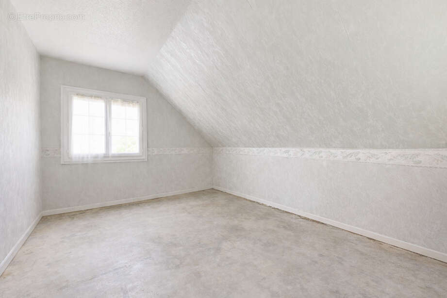 Maison à OZOIR-LA-FERRIERE