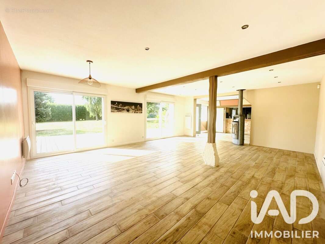 Maison 186 m² à Saint-Paer  - photo 8