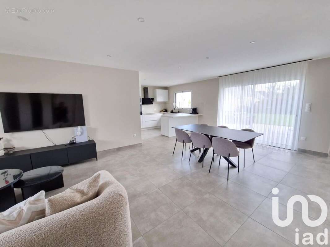 Photo 3 - Maison à VILLEBAROU