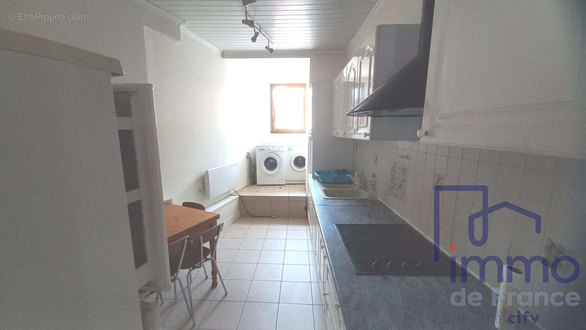 Appartement 56 m² à Saint-Etienne  - photo 3