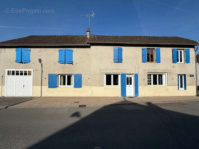 Maison à SAINT-PRIEST-BRAMEFANT