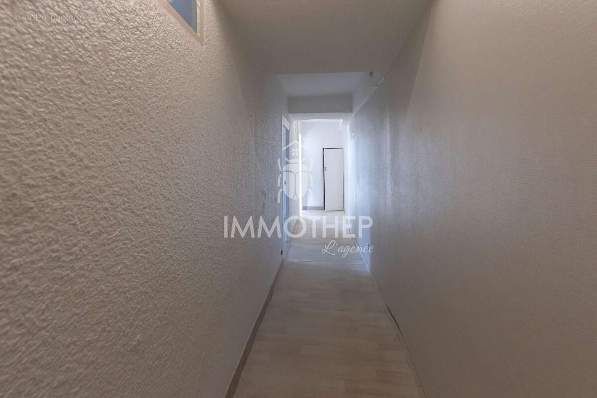 Appartement à SAINT-NAZAIRE-LES-EYMES