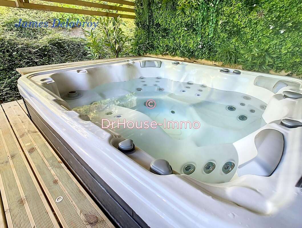 Maison à DOMART-EN-PONTHIEU