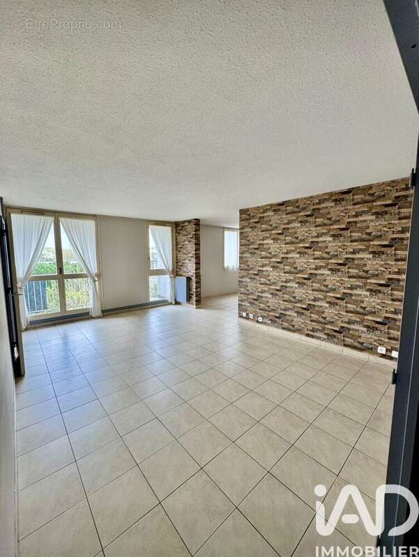 Photo 2 - Appartement à QUINCY-SOUS-SENART