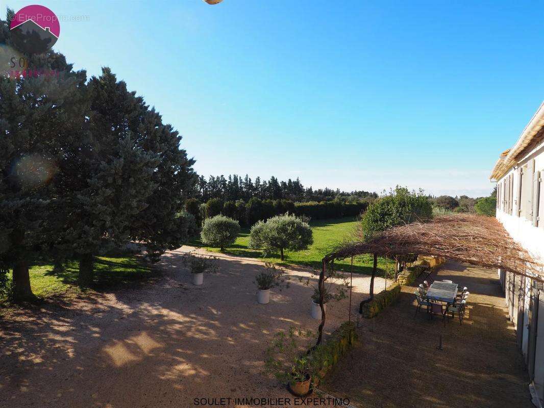 Maison à PERNES-LES-FONTAINES