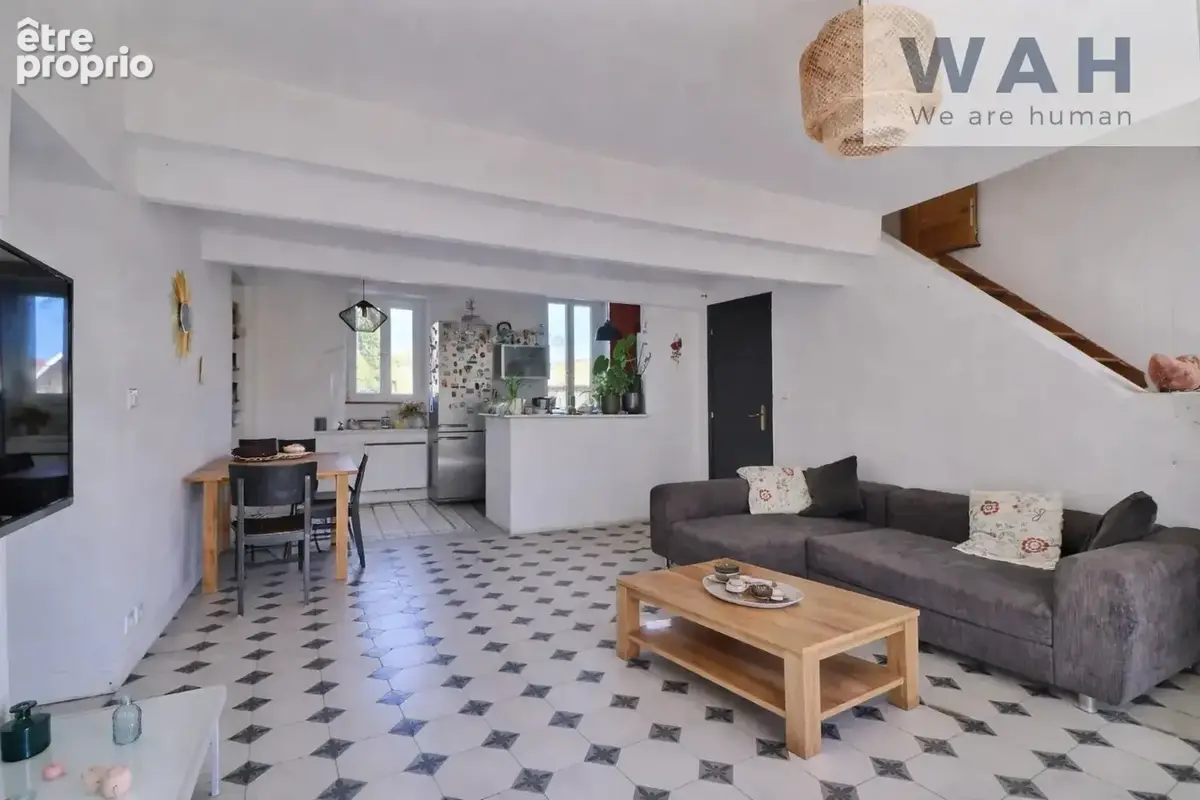 Maison de ville avec 2 studios indépendants, cour et garage - photo 14