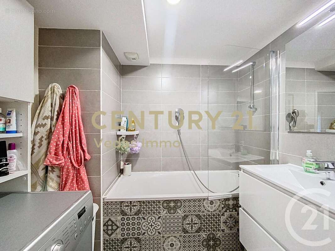 Appartement à SAINT-JEAN-DE-VEDAS