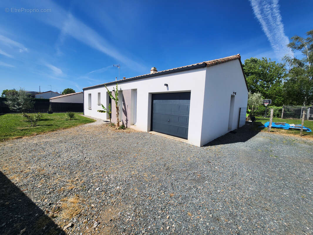 Maison à POUILLE