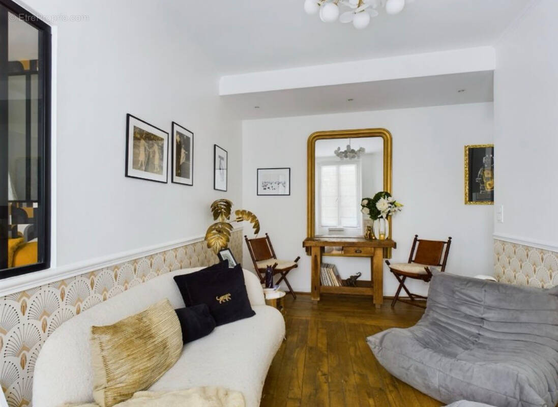 Appartement à PARIS-20E