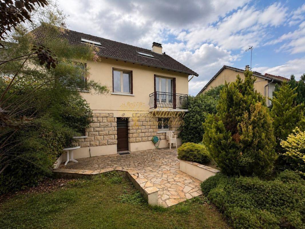 Maison à PONTAULT-COMBAULT