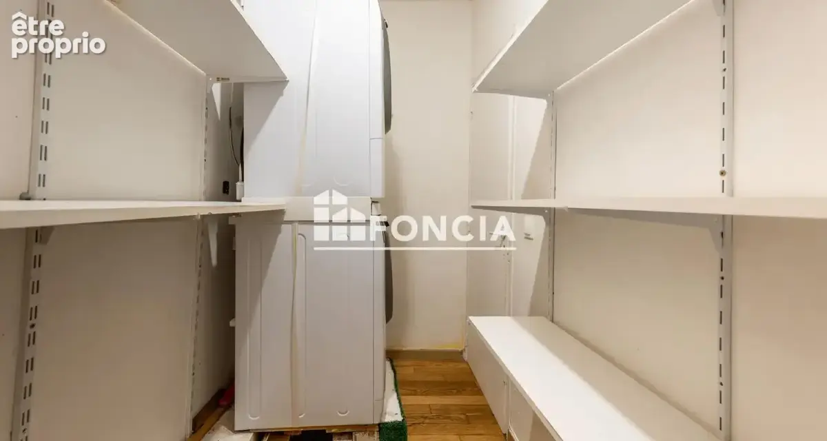 Exclusif villeneuve les maguelone plein centre superbe ff3 de 65 m2 hab vendu avec un cellier - photo 8