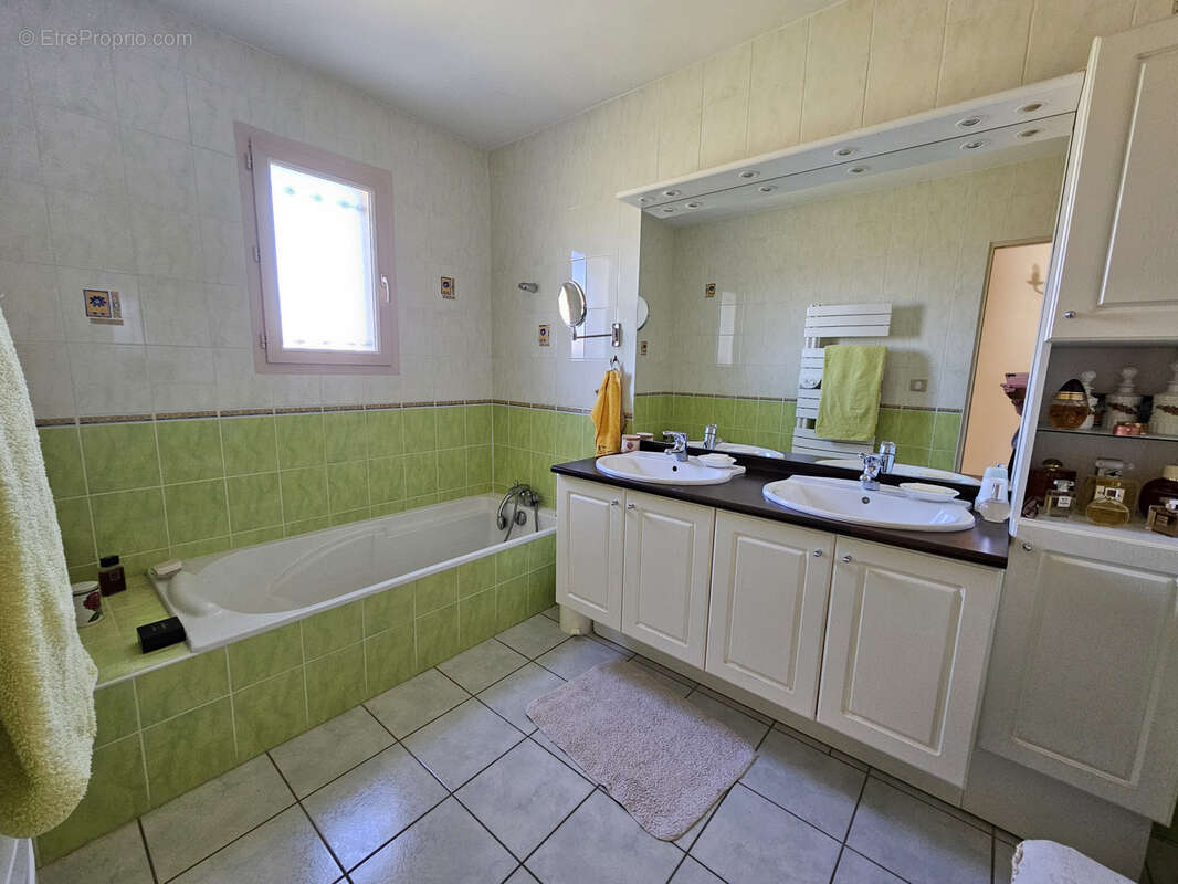 Maison à BELLERIVE-SUR-ALLIER