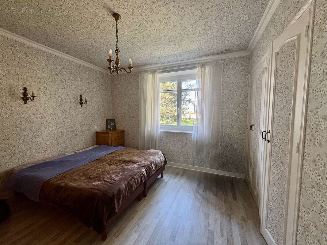 Maison à PUJOLS